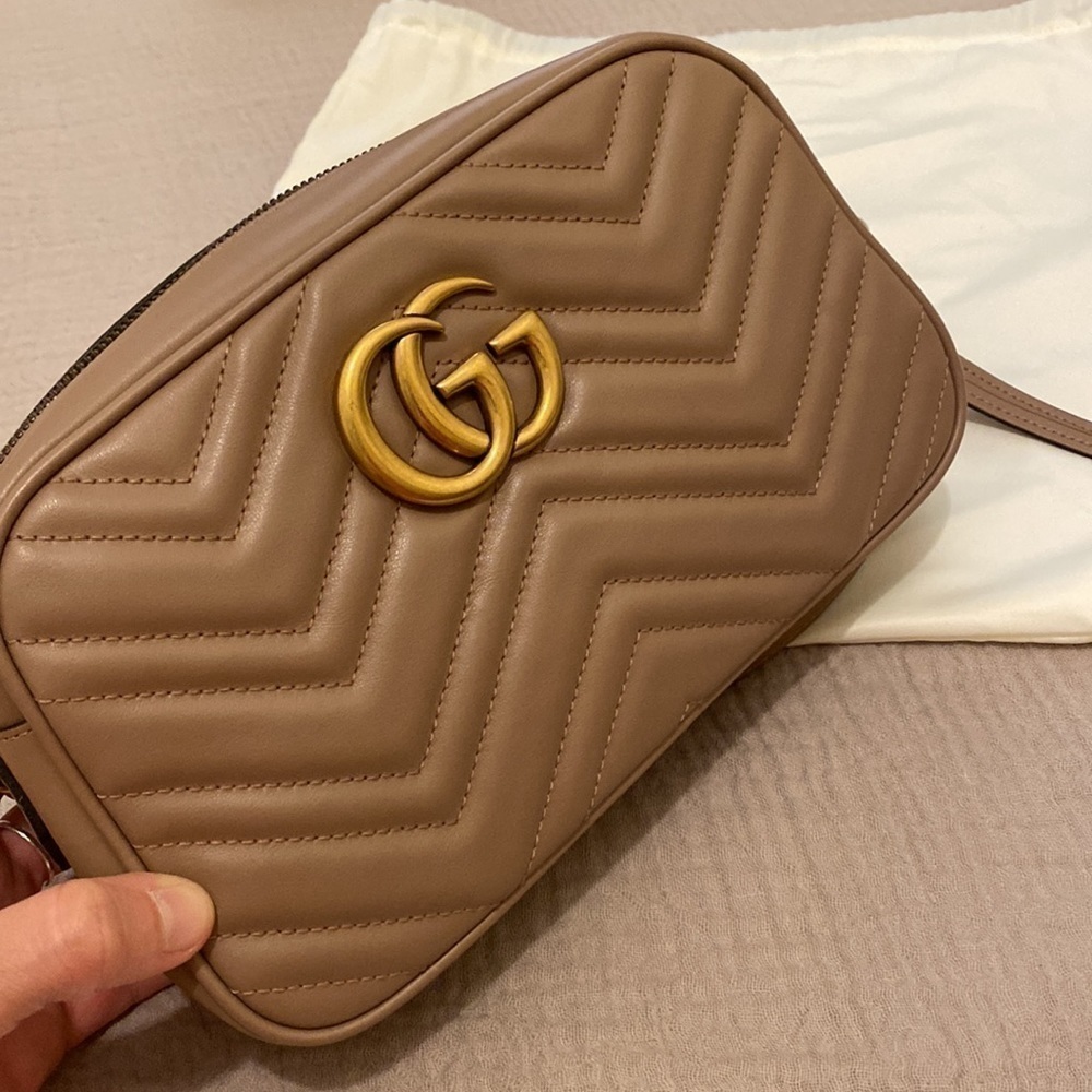 Gucci Marmont Camera small quilted leather shoulder bag. New. - Picture 12 of 15